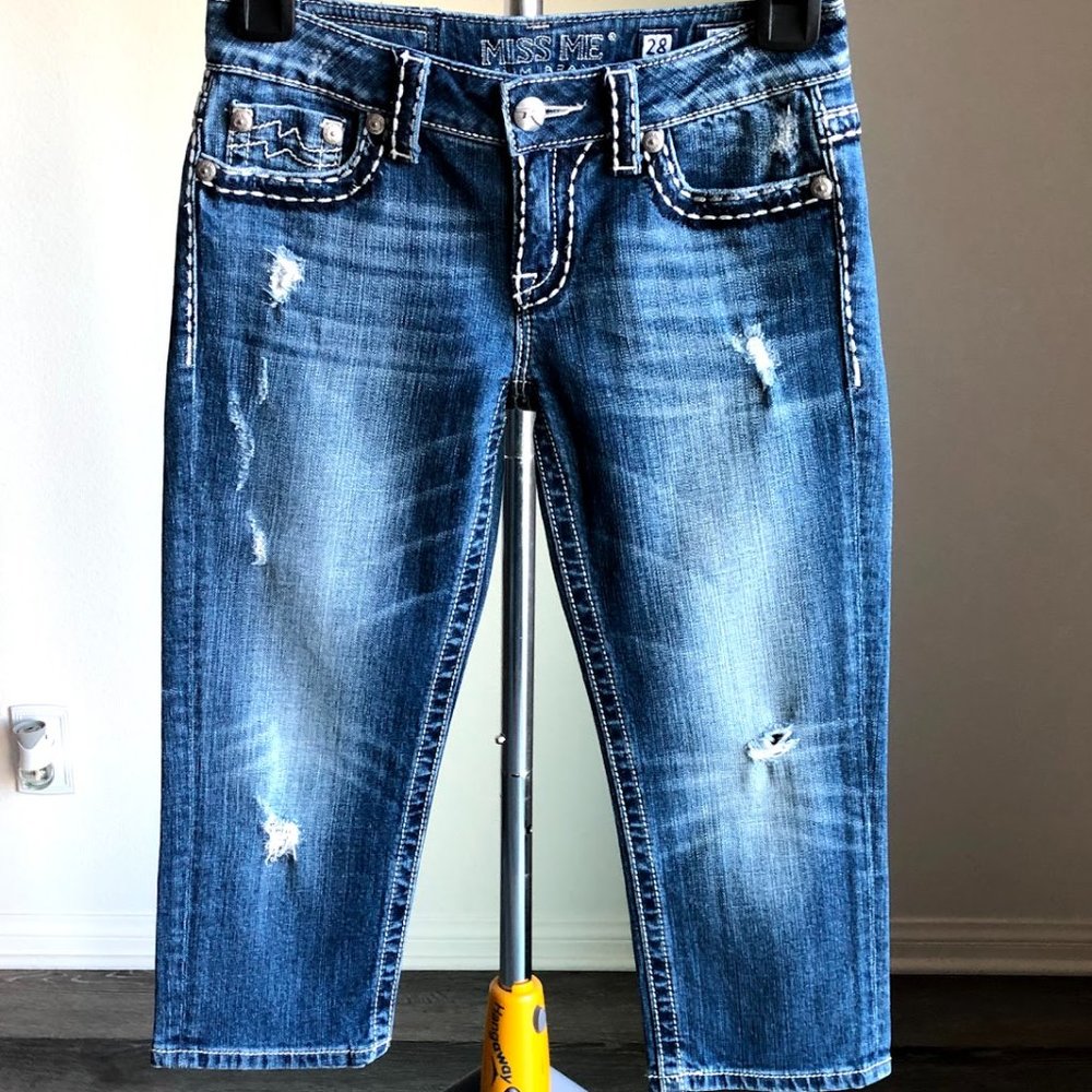 Miss Me - Cropped Irene Jeans - Size 28 - EUC